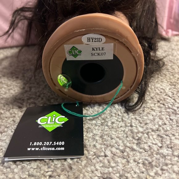 CLiC “KYLE” MANNEQUIN HEAD WITH FACIAL AND EYEBROW HAIR - Picture 3 of 3